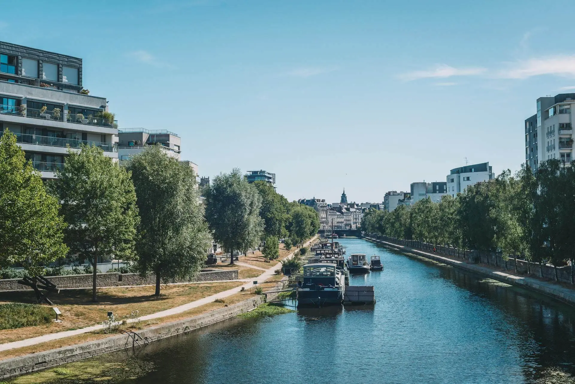 Vue Panoramique Sur La Rivière à Rennes, France